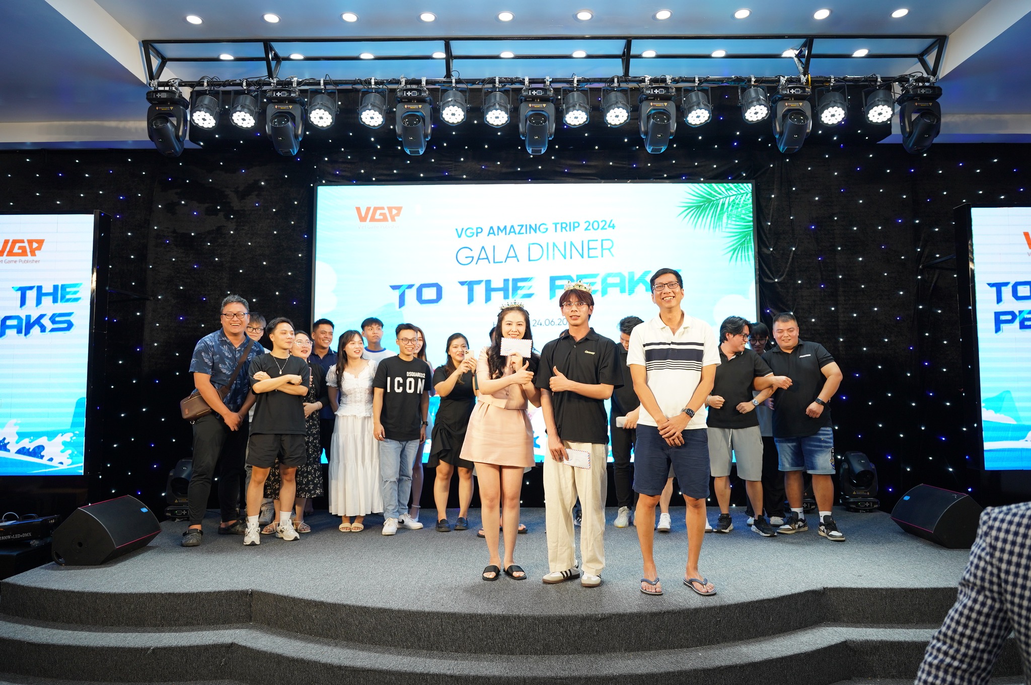 Thành viên VGP trên sân khấu gala dinner